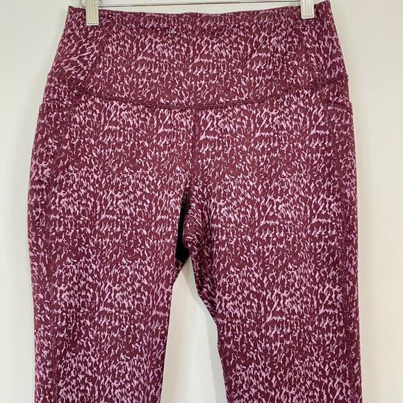 All in Motion Women's Athletic Legging Maroon Print Size Small EUC - Picture 2 of 7